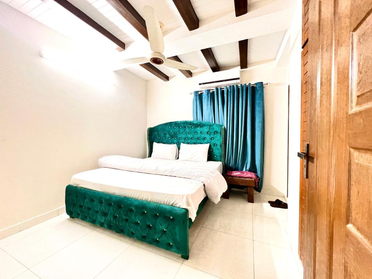 Luxury 3 Bedrooms Apartment Lounge+Kitchen Air-Conditioning And Wifi E11 Islamabad Exterior photo